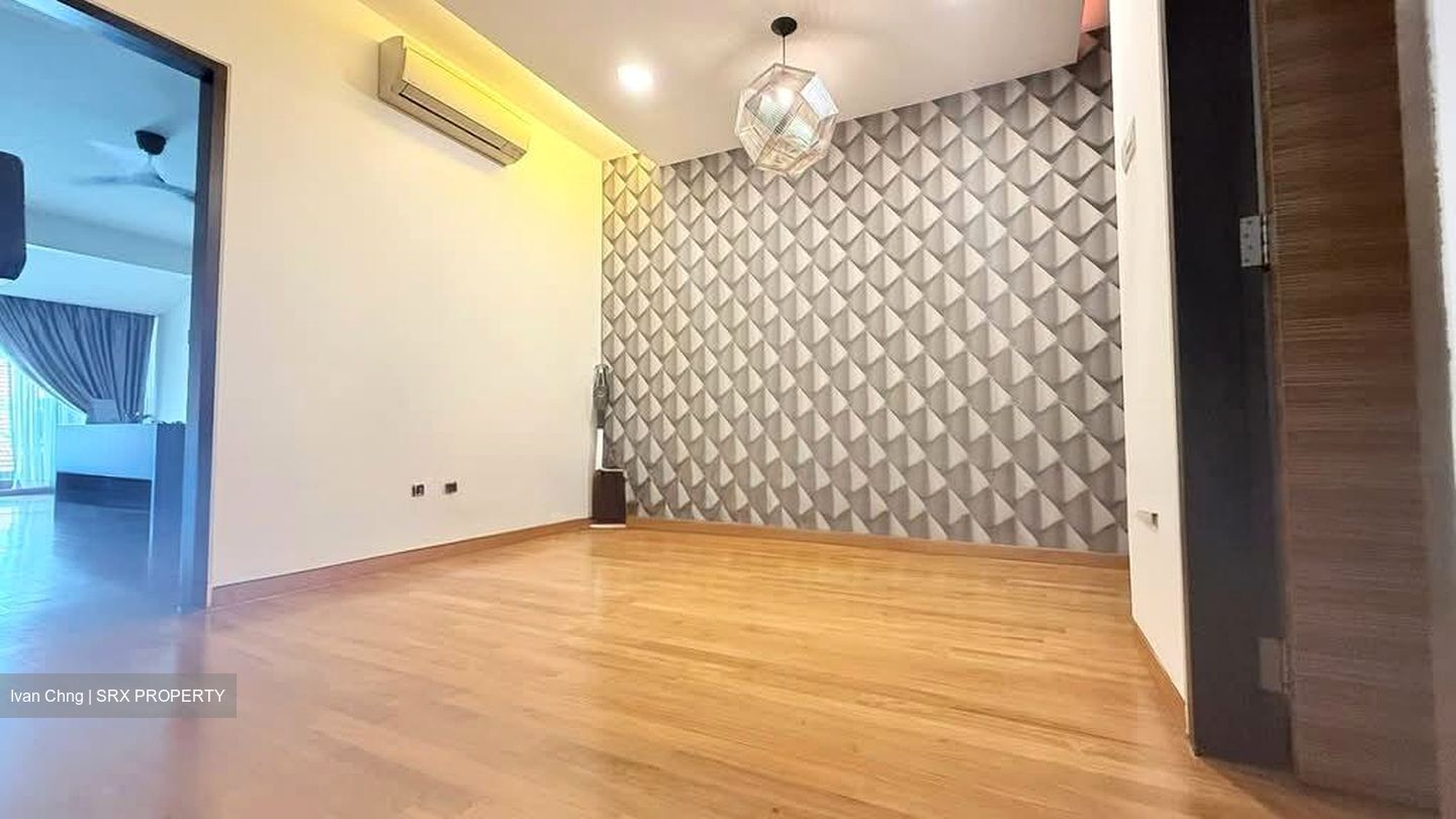 Yio Chu Kang Terrace (D19), Terrace #575946331